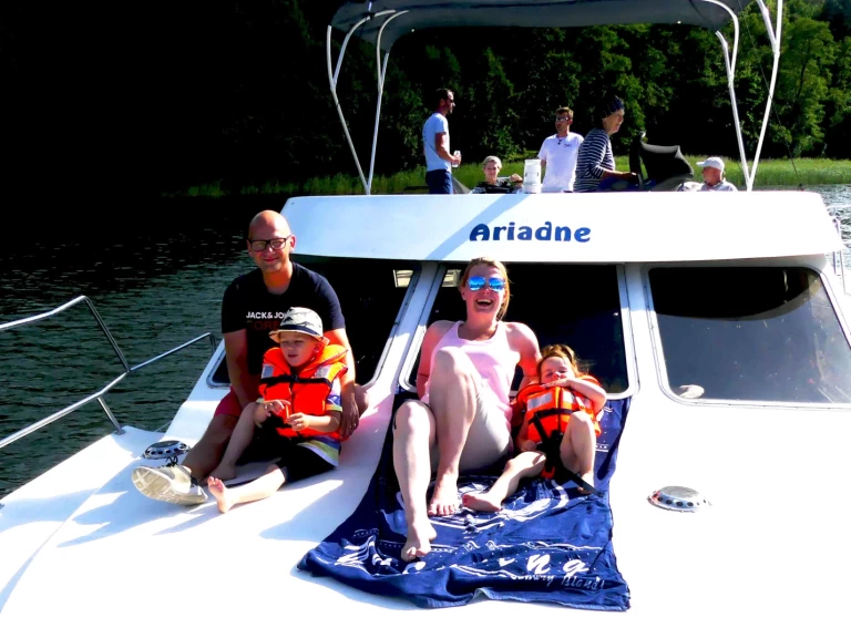 Location Bateau à moteur à Lübz -  Tarpon 42 TP