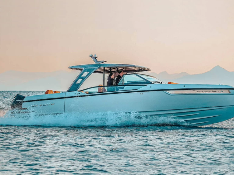 Louer Bateau à moteur avec ou sans skipper Saxdor à Chaniá