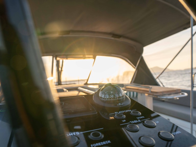 Bénéteau First Yacht 53 a louer à Lávrio