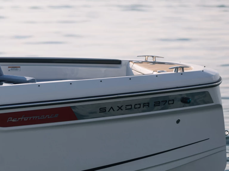 Bateau à moteur à louer à Anávyssos au meilleur prix