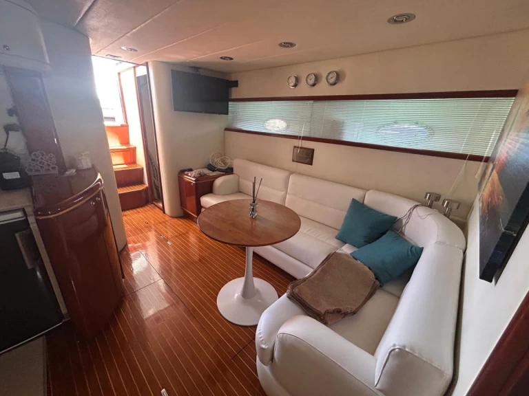 Louez un Rizzardi Rizzardi 50 Top Line à Nettuno