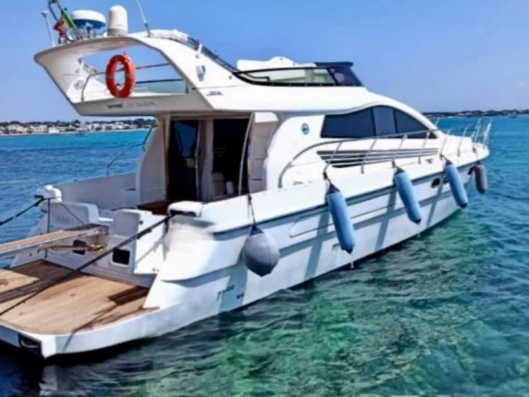 Louer Bateau à moteur avec ou sans skipper Enterprise Marine à Porto Cesareo