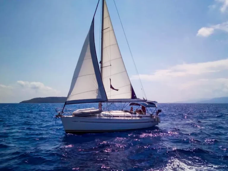 Location bateau Nikiána pas cher Bavaria 33 Cruiser