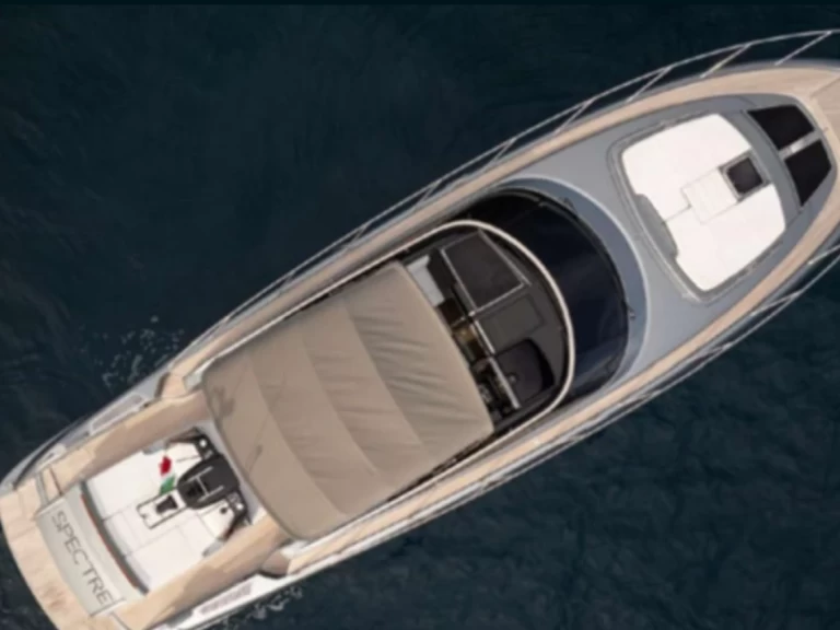 Location Bateau à moteur Riva avec permis