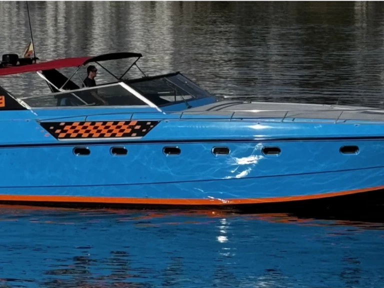 Bateau à moteur à louer à Marbella au meilleur prix