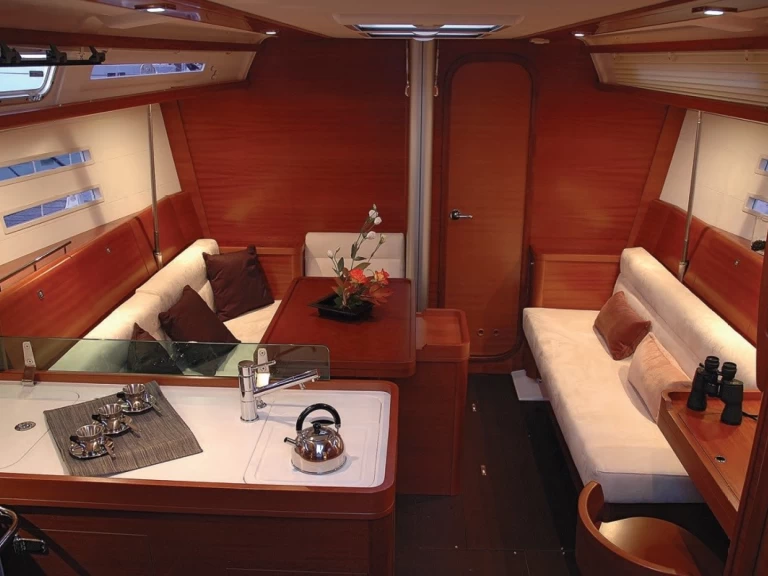 Location à La Trinité-sur-Mer - Dufour Dufour 40 E Performance sur SamBoat