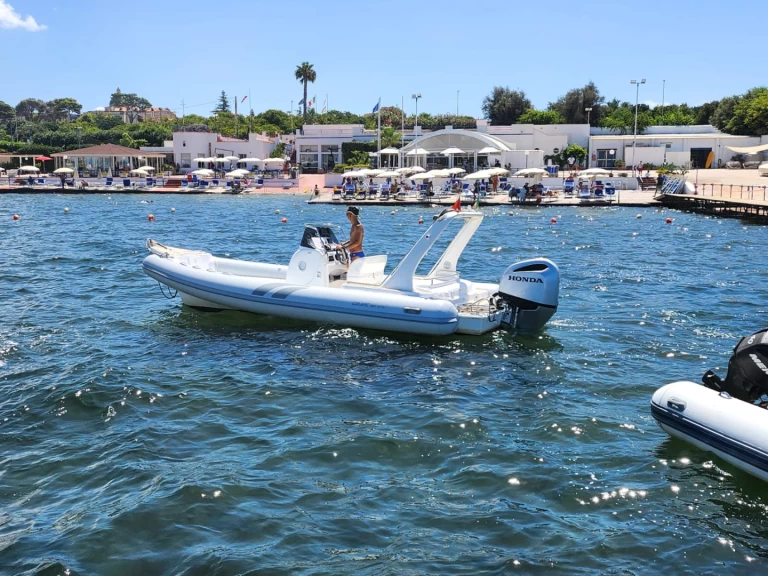 Location Semi-rigide Colbac marine avec permis