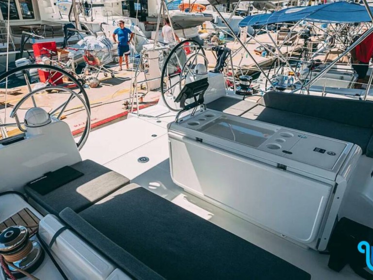 Location bateau Saint-George pas cher Jeanneau 54