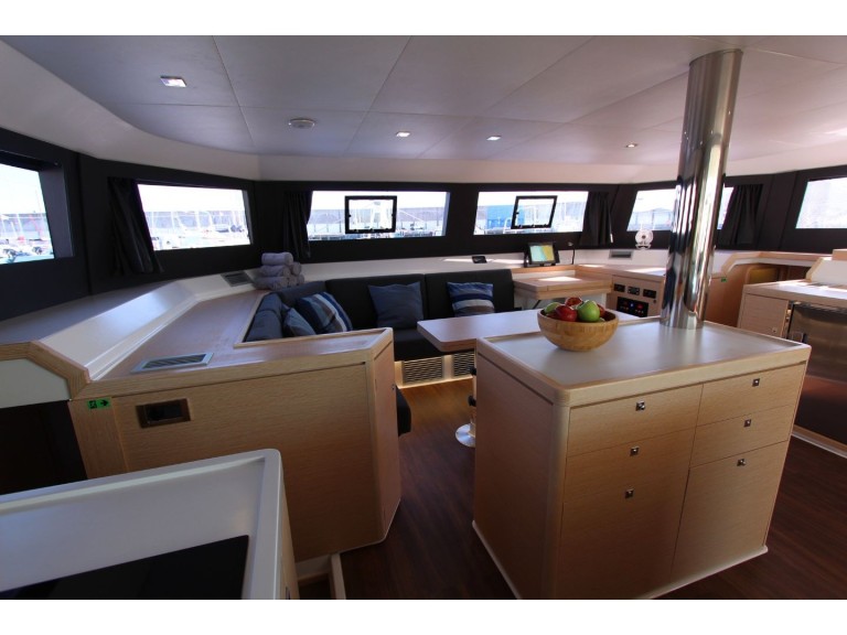 Catamaran à louer à Salerne au meilleur prix