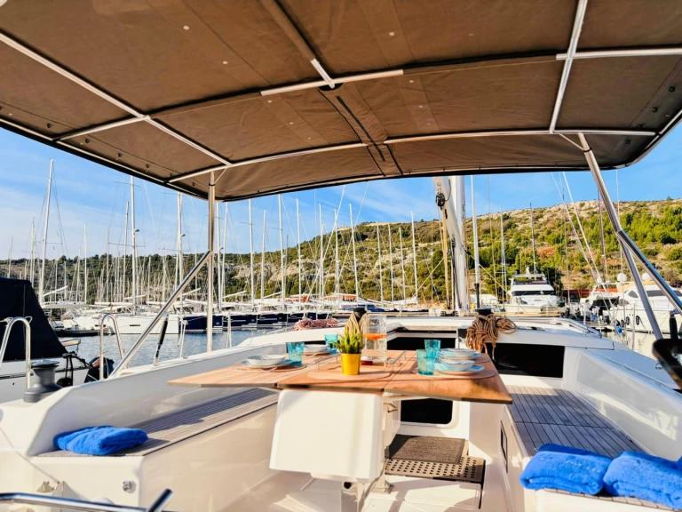 Louez un Dufour Dufour 530 à Primošten