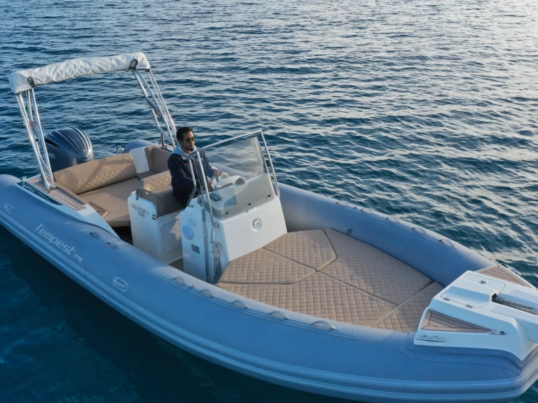 Semi-rigide à louer à Santa Margherita Ligure au meilleur prix