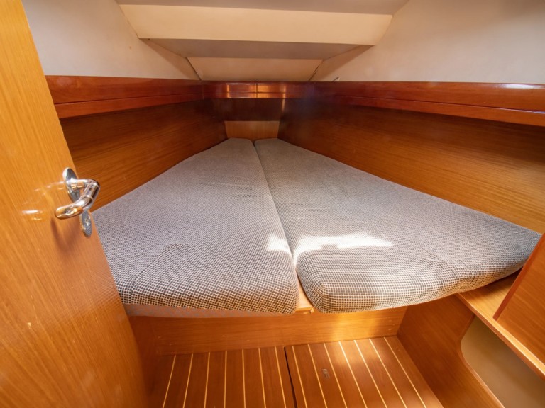 Location bateau Jeanneau Sun Odyssey 36 à Nikiána sur Samboat