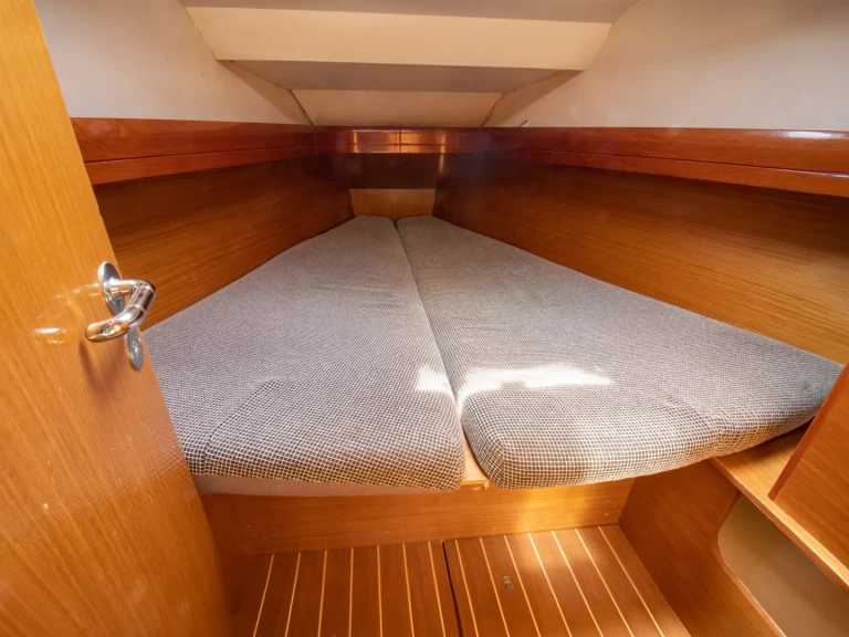 Location bateau Jeanneau Sun Odyssey 36 à Nikiána sur Samboat