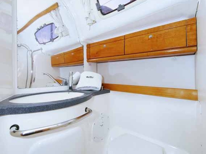 Louer Voilier avec ou sans skipper Bavaria à Nikiána