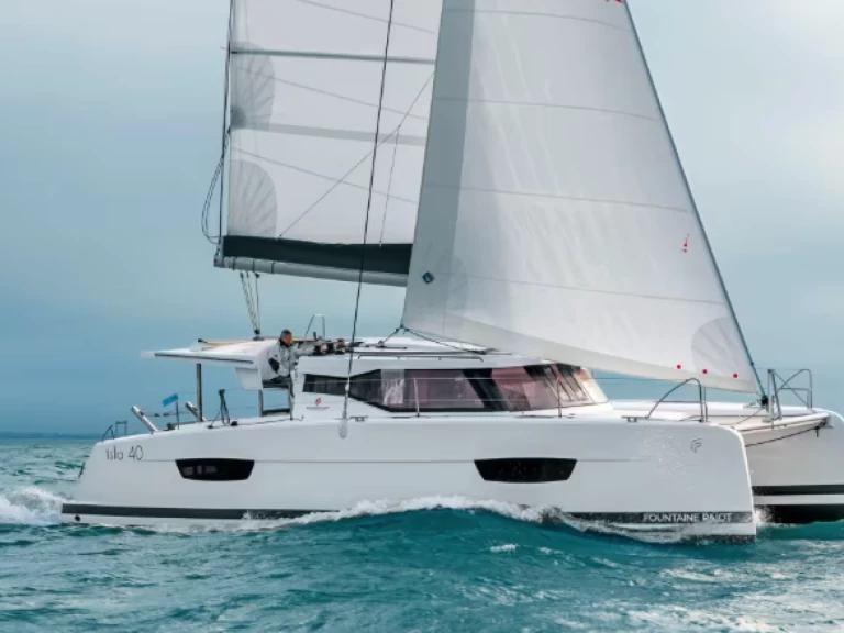 Location bateau Fountaine Pajot Isla 40 à Arzon sur Samboat