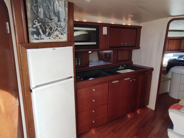 Trojan Carver 440 a louer à Terracina