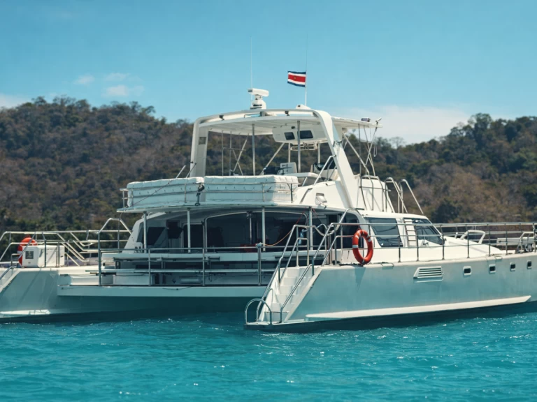 Louez un Twin Cat Twin Cat 73FT à Puntarenas