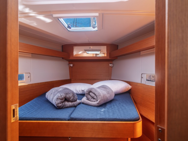 Louez un Dufour Dufour 430 Grand Large à Olbia