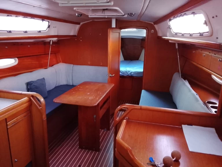 Location bateau Bavaria 34 cruiser à Pointe-à-Pitre sur Samboat