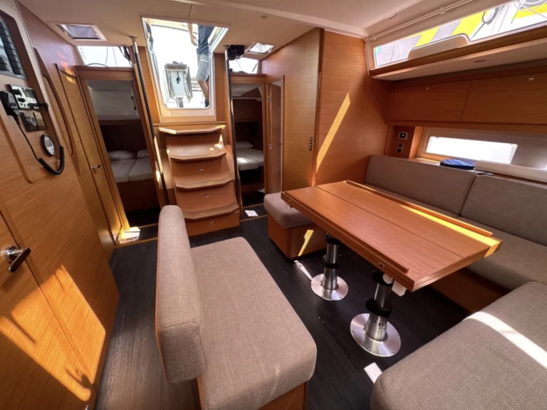 Location à Palerme - Dufour Dufour 530 sur SamBoat