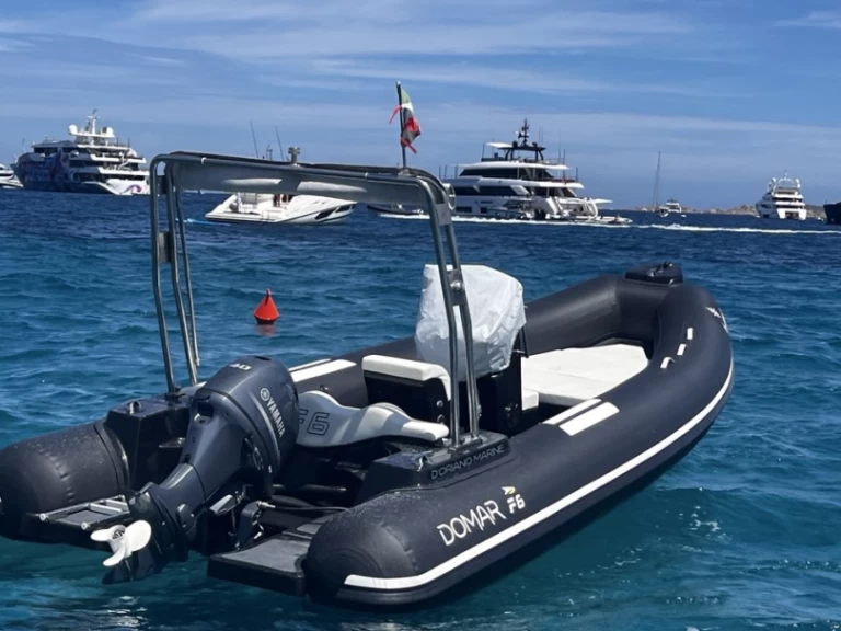Location bateau DOMAR DOMAR F6 NERO à Arzachena sur Samboat