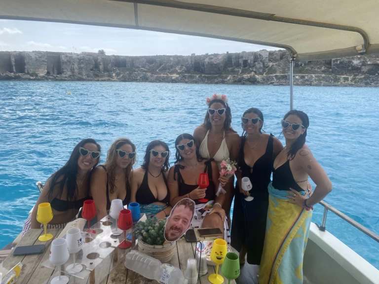 Bateau à moteur à louer à Porto turistico Marsala au meilleur prix