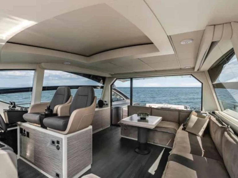 Location bateau Pershing 6X à Castellammare di Stabia sur Samboat