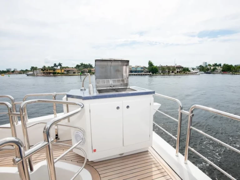 Location bateau Miami pas cher Azimut 88