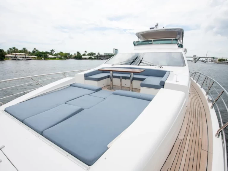 Location bateau Azimut Azimut 88 à Miami sur Samboat