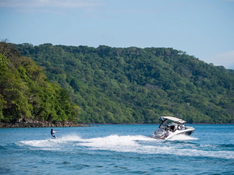 Louez un Jet Boat Jet Boat 24 FT  à Coco Bay