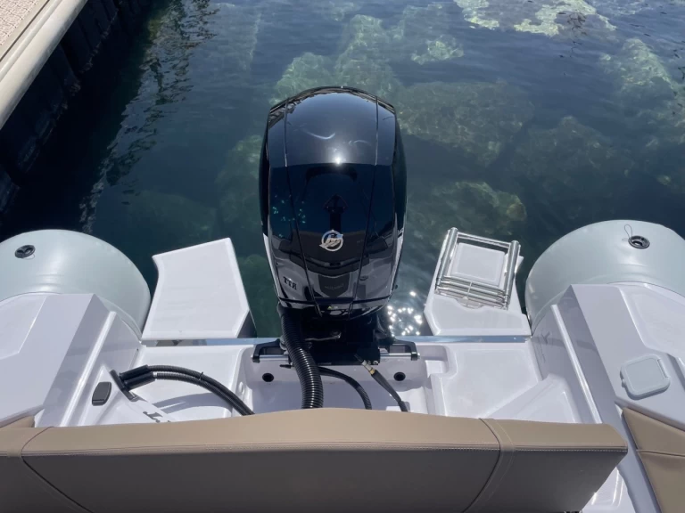 Ranieri Cayman 21 Sport a louer à Cavalaire-sur-Mer