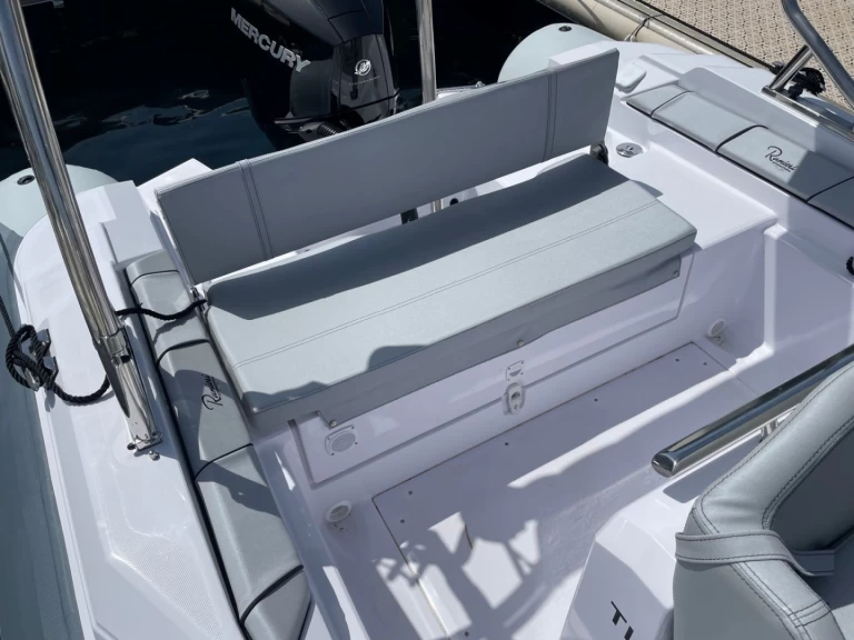 Location Semi-rigide à Cavalaire-sur-Mer - Ranieri International  RANIERI 23 CAYMAN SPORT TOURING