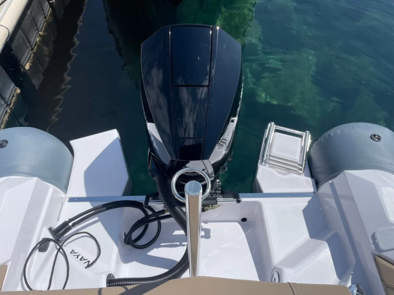 Semi-rigide à louer à Cavalaire-sur-Mer au meilleur prix