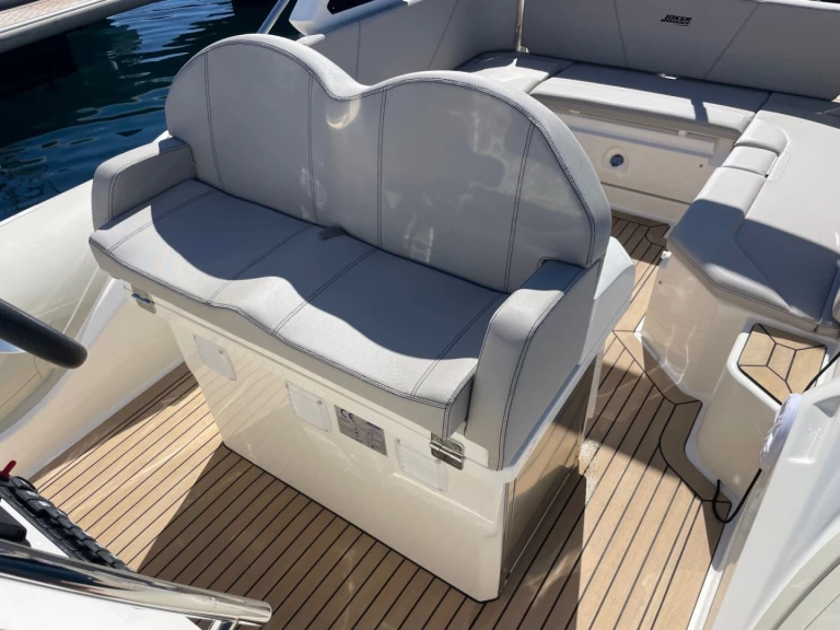 Location bateau Joker Boat Clubman 28 à Cavalaire-sur-Mer sur Samboat