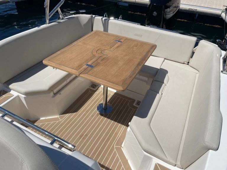 Location Semi-rigide Joker Boat avec permis