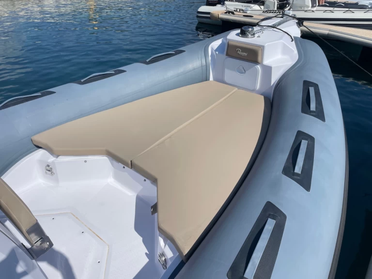 Ranieri Cayman 26 Sport Touring a louer à Cavalaire-sur-Mer