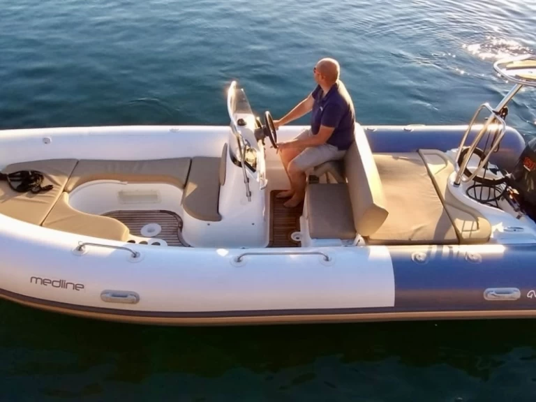 Location Semi-rigide à Combrit - Zodiac Medline 650