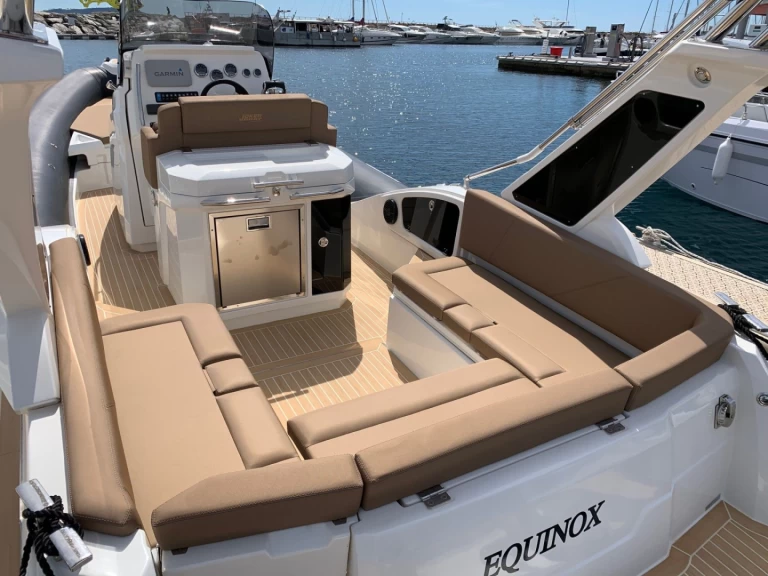Location à Cavalaire-sur-Mer - Joker Boat Clubman 30 sur SamBoat
