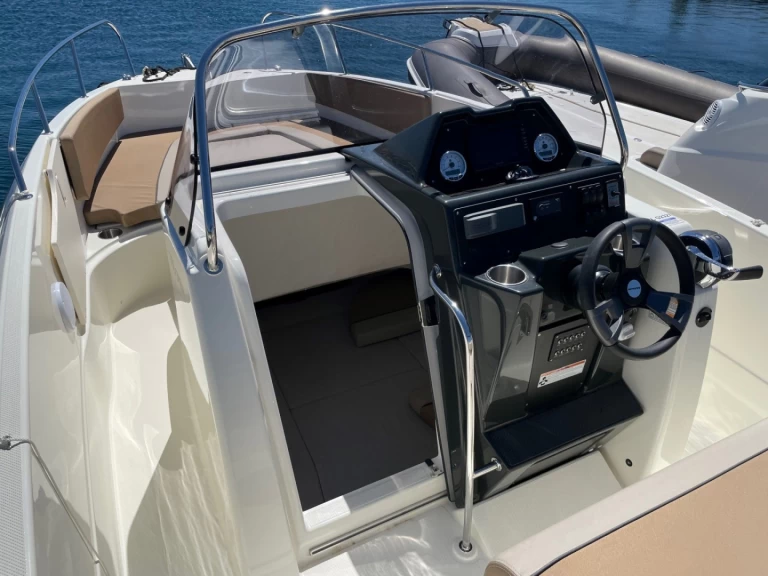 Location Bateau à moteur Quicksilver avec permis