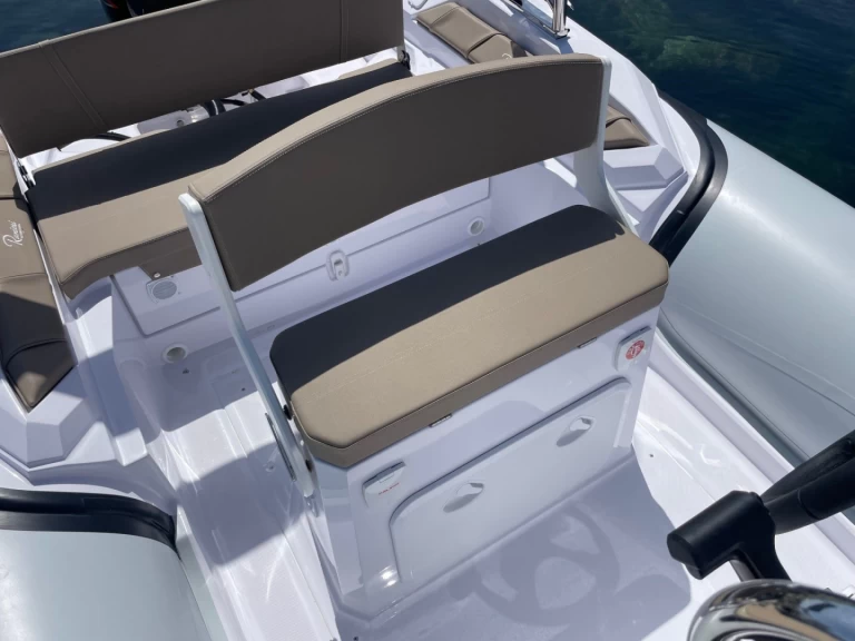 Location Semi-rigide à Cavalaire-sur-Mer - Ranieri Cayman 21 Sport