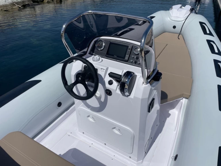 Location bateau Ranieri Cayman 21 Sport à Cavalaire-sur-Mer sur Samboat