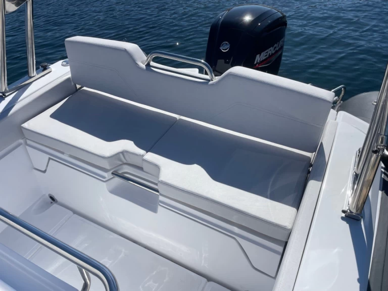 Louez un Joker Boat Coaster 580 à Cavalaire-sur-Mer