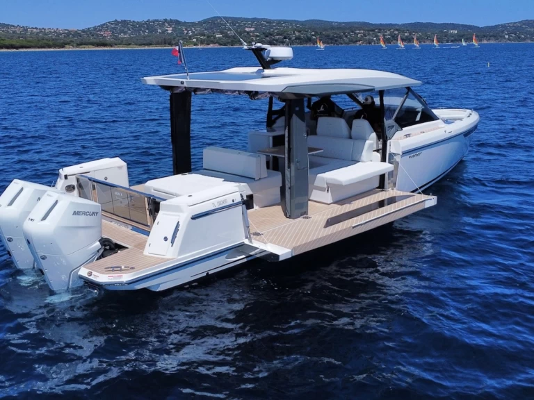 Louer Bateau à moteur avec ou sans skipper Saxdor à Cavalaire-sur-Mer