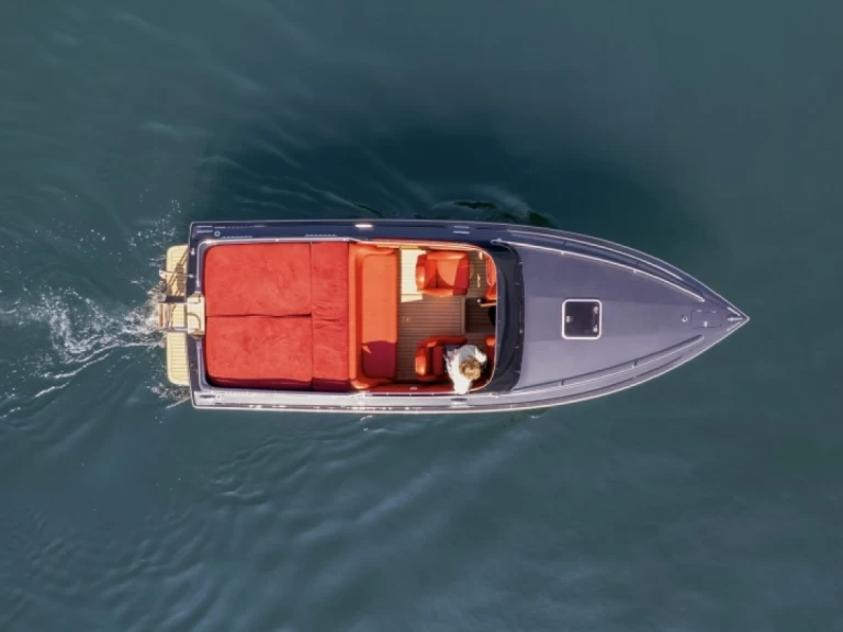 Location Bateau à moteur PRIMATIST By Bruno Abbate avec permis