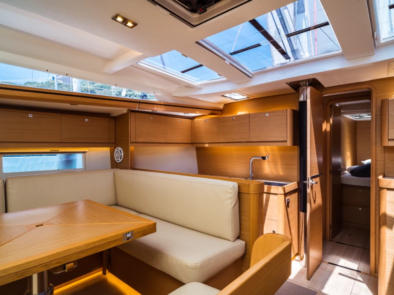 Louez un Dufour Dufour 520 Grand Large à Olbia