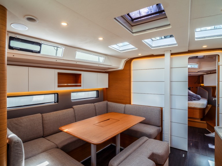 Location bateau Olbia pas cher Dufour 41