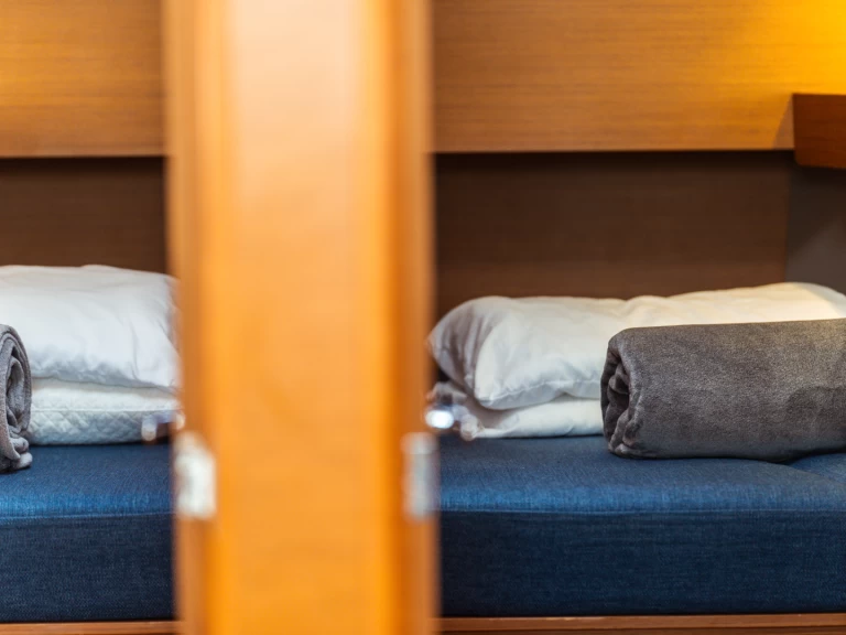 Louez un Jeanneau Sun Odyssey 490 à Olbia