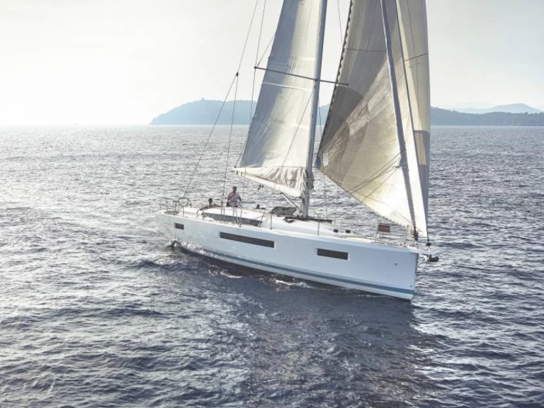 Louer Voilier avec ou sans skipper Jeanneau à Lávrio