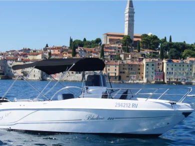Yacht charter Rovinj cheap Bluline 21 Ft Open