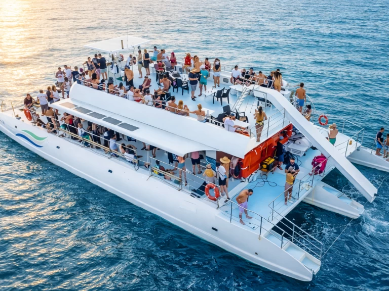 Louez un Custom - Trimarán 62 FT Trimaran à Coco Bay